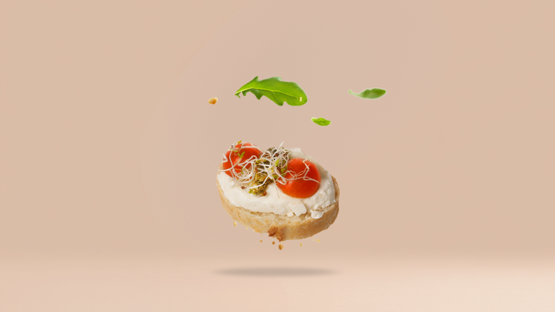 Mini kanapka z mozzarellą