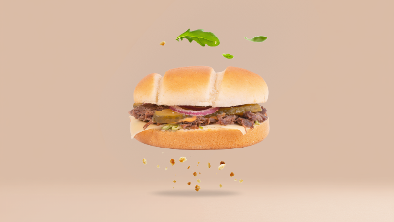 Burger z szarpaną wołowiną