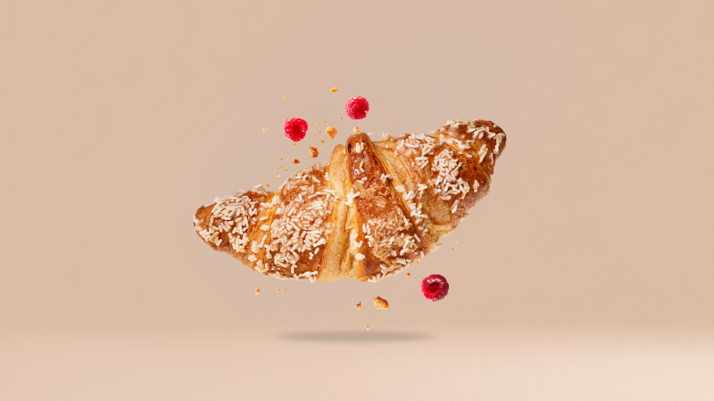 Croissant z malinami